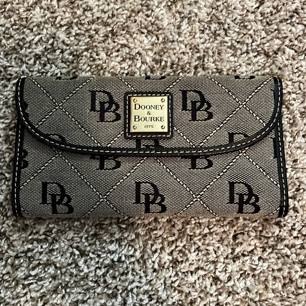 Dooney & Bourke gray and black wallet